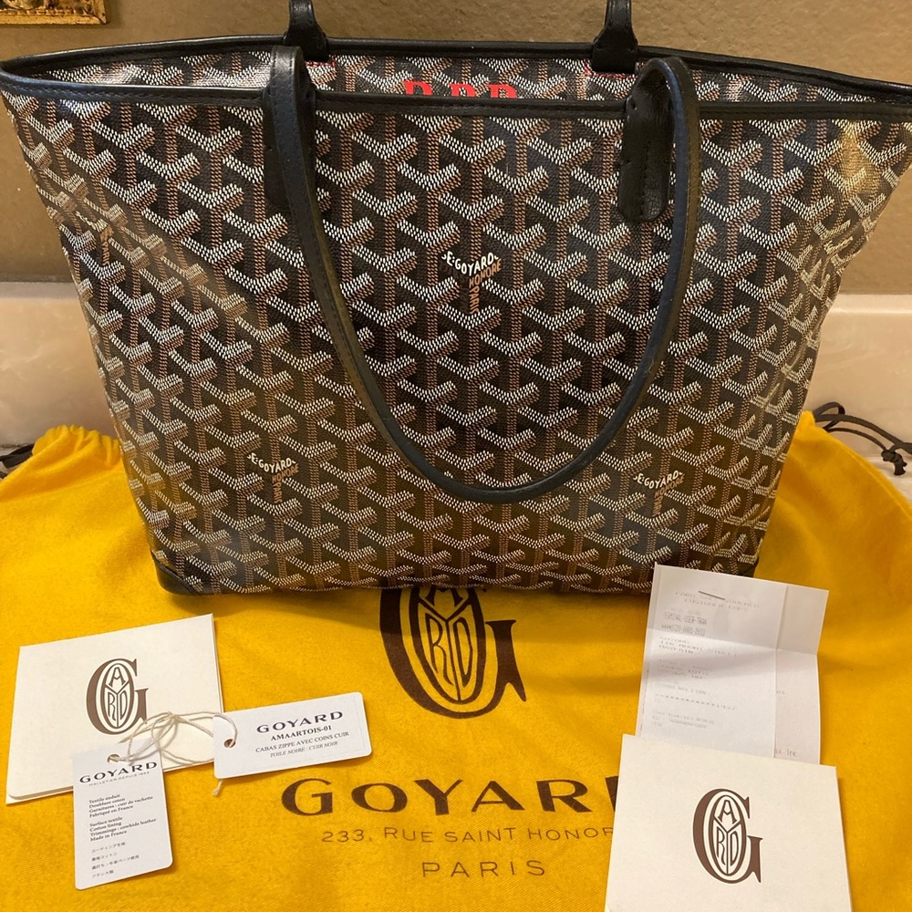 Authentic Goyard Artois PM. Mint condition